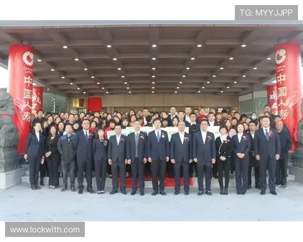 武汉三镇训练纪实：团结拼搏共创辉煌未来的奋斗之路